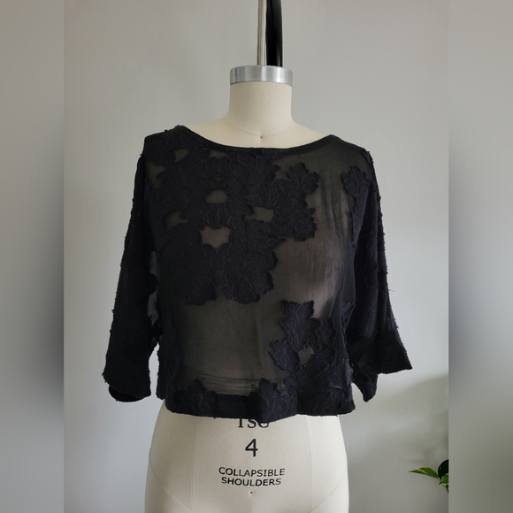 WILFRED Blayze black cropped blouse burnout style fabric - Picture 2 of 11